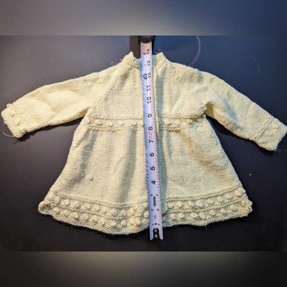 Handknit baby sweater - Picture 2 of 3